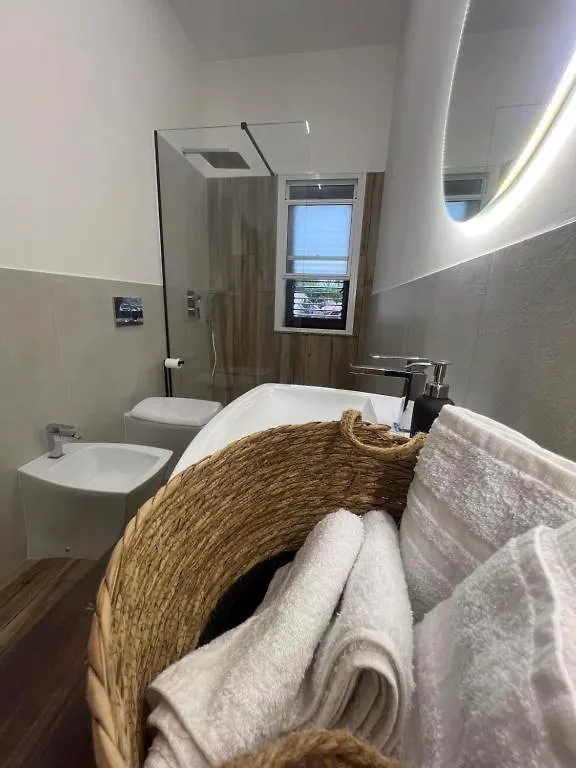 Hotel White Rock House Fontane Bianche 0*,  Italia